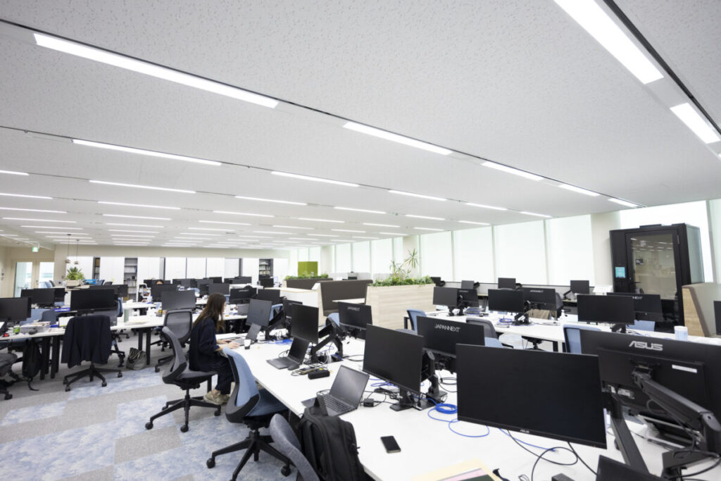 サワイグループホールディングス